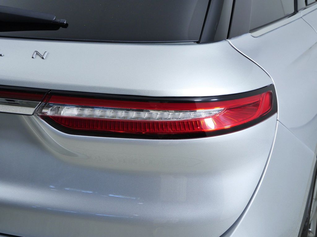 Thumbnail: 2020 Lincoln Corsair - 21