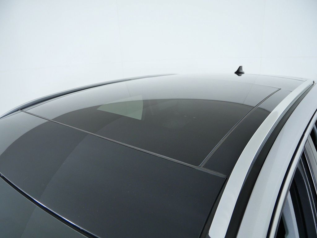 Thumbnail: 2020 Lincoln Corsair - 25