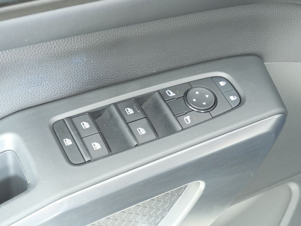 Thumbnail: 2024 Nissan Pathfinder - 36