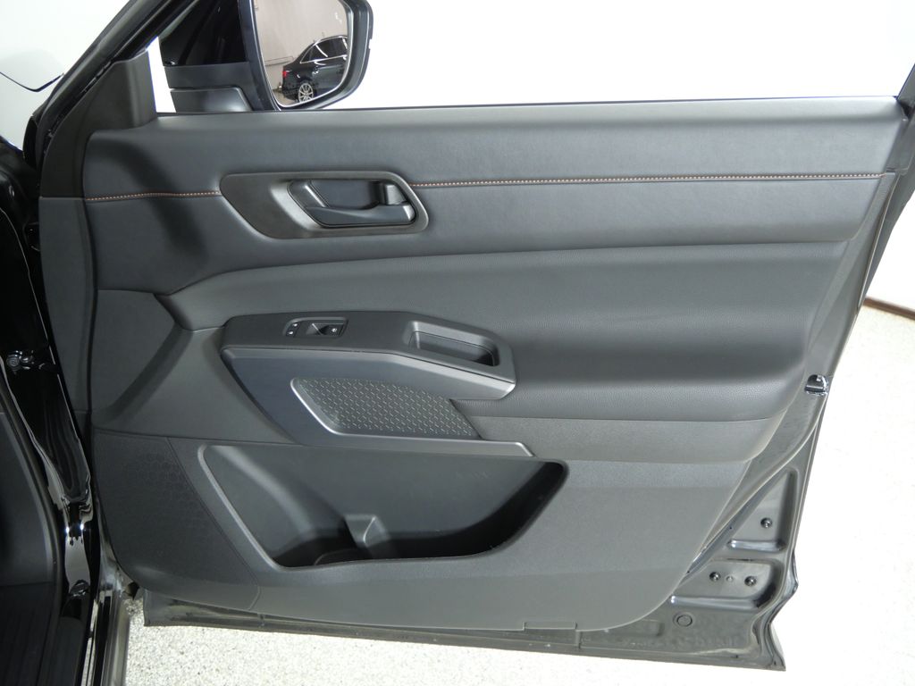 Thumbnail: 2024 Nissan Pathfinder - 26