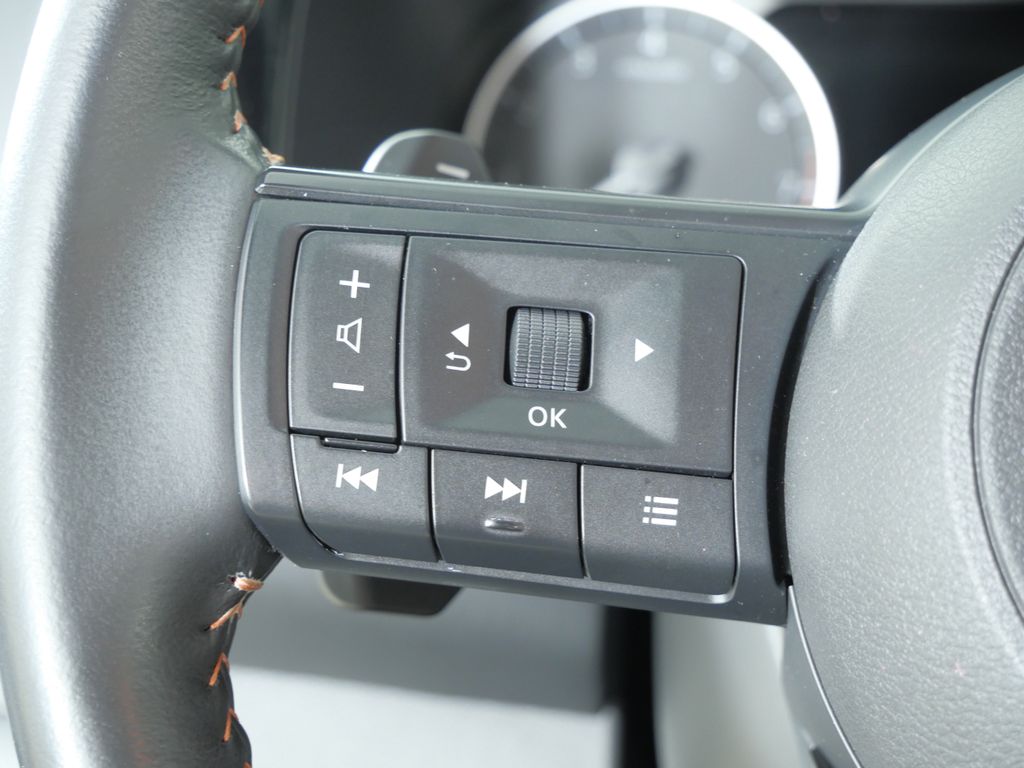 Thumbnail: 2024 Nissan Pathfinder - 40
