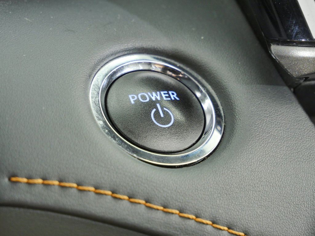 Thumbnail: 2023 Toyota Highlander - 44