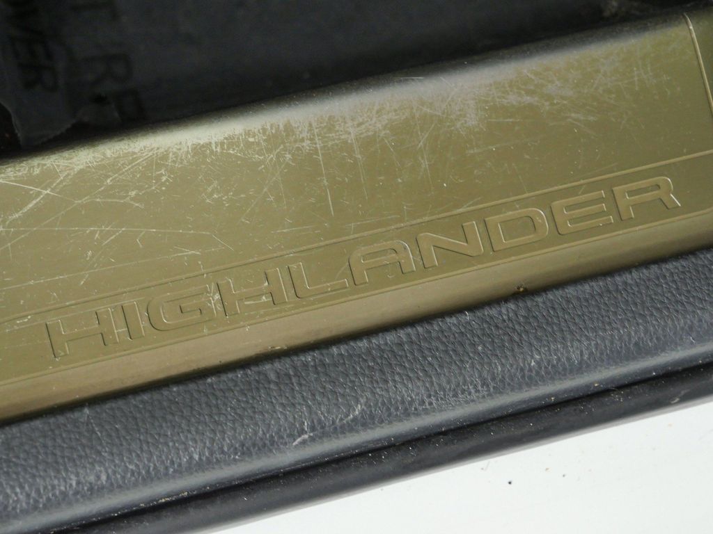 Thumbnail: 2023 Toyota Highlander - 29
