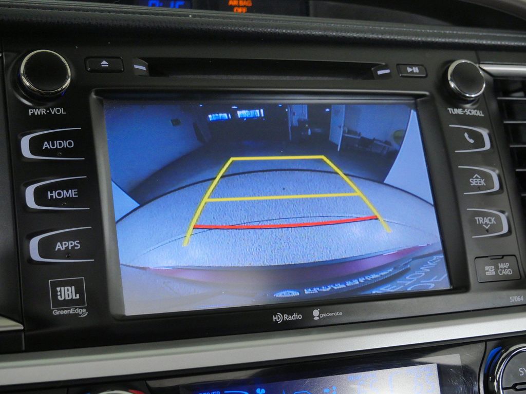 Thumbnail: 2015 Toyota Highlander - 51