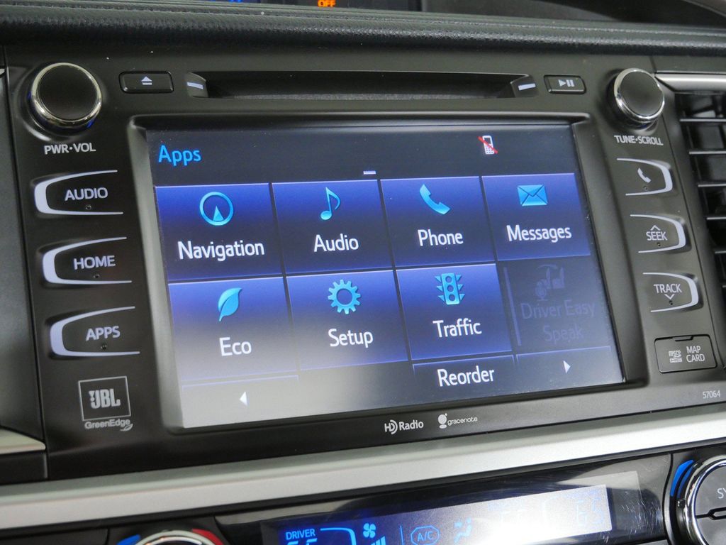 Thumbnail: 2015 Toyota Highlander - 45