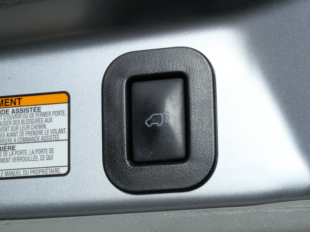 Thumbnail: 2018 Toyota Sienna - 34