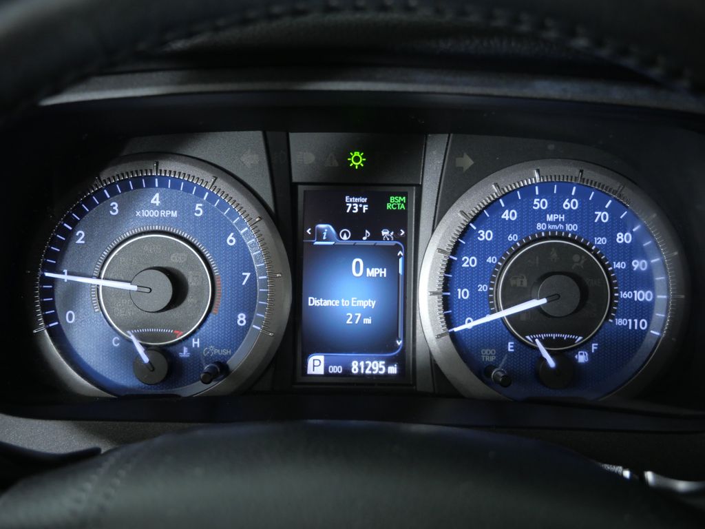 Thumbnail: 2018 Toyota Sienna - 15