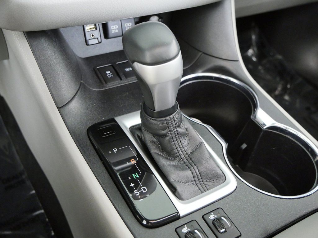 Thumbnail: 2018 Toyota Highlander - 13