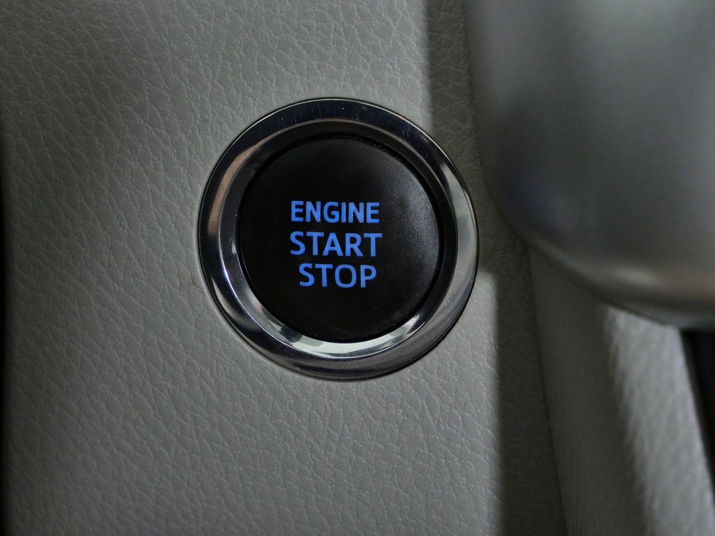 Thumbnail: 2018 Toyota Highlander - 45