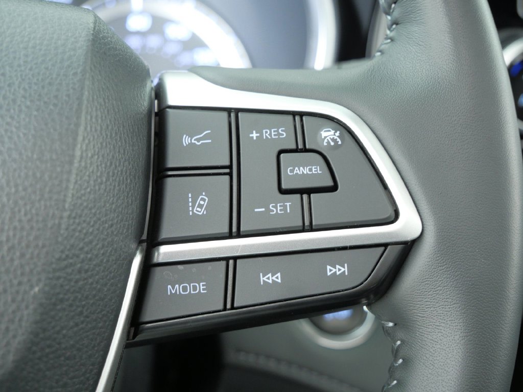 Thumbnail: 2023 Toyota Highlander - 43