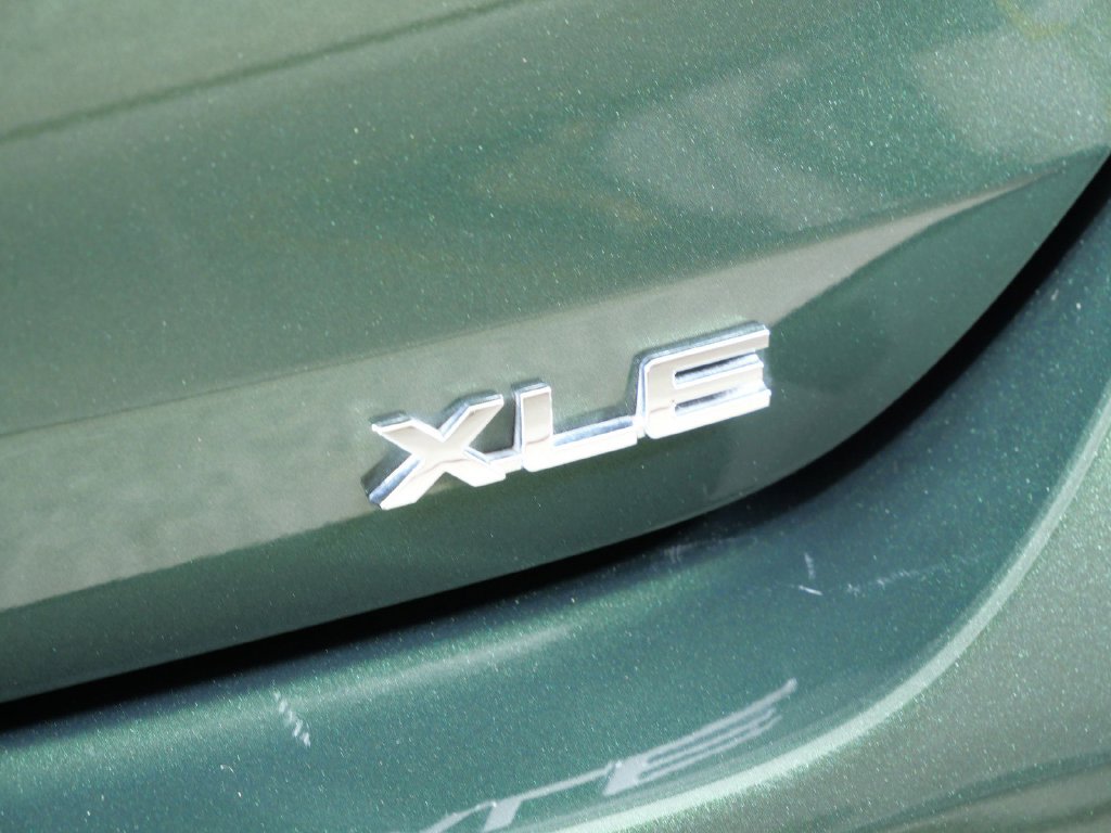 Thumbnail: 2023 Toyota Highlander - 23