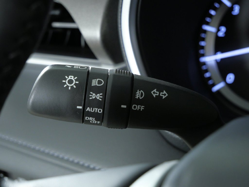 Thumbnail: 2023 Toyota Highlander - 13