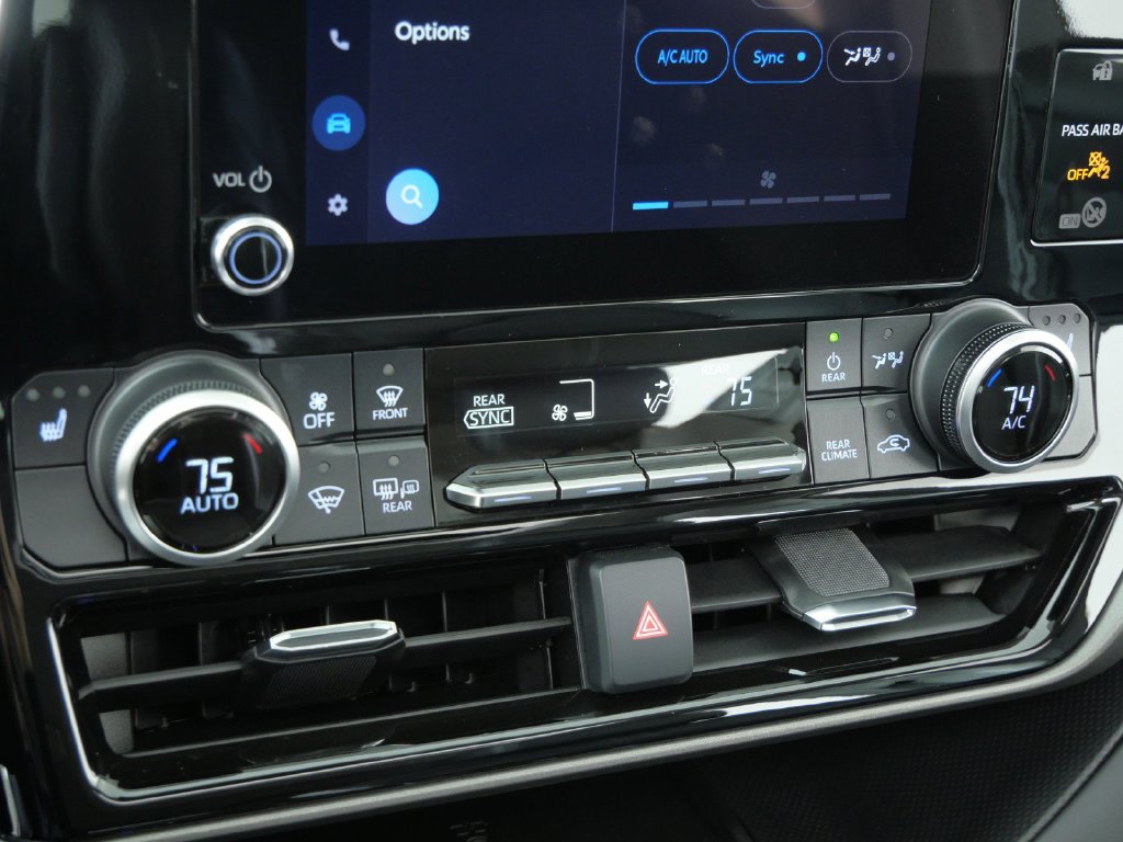Thumbnail: 2023 Toyota Highlander - 46