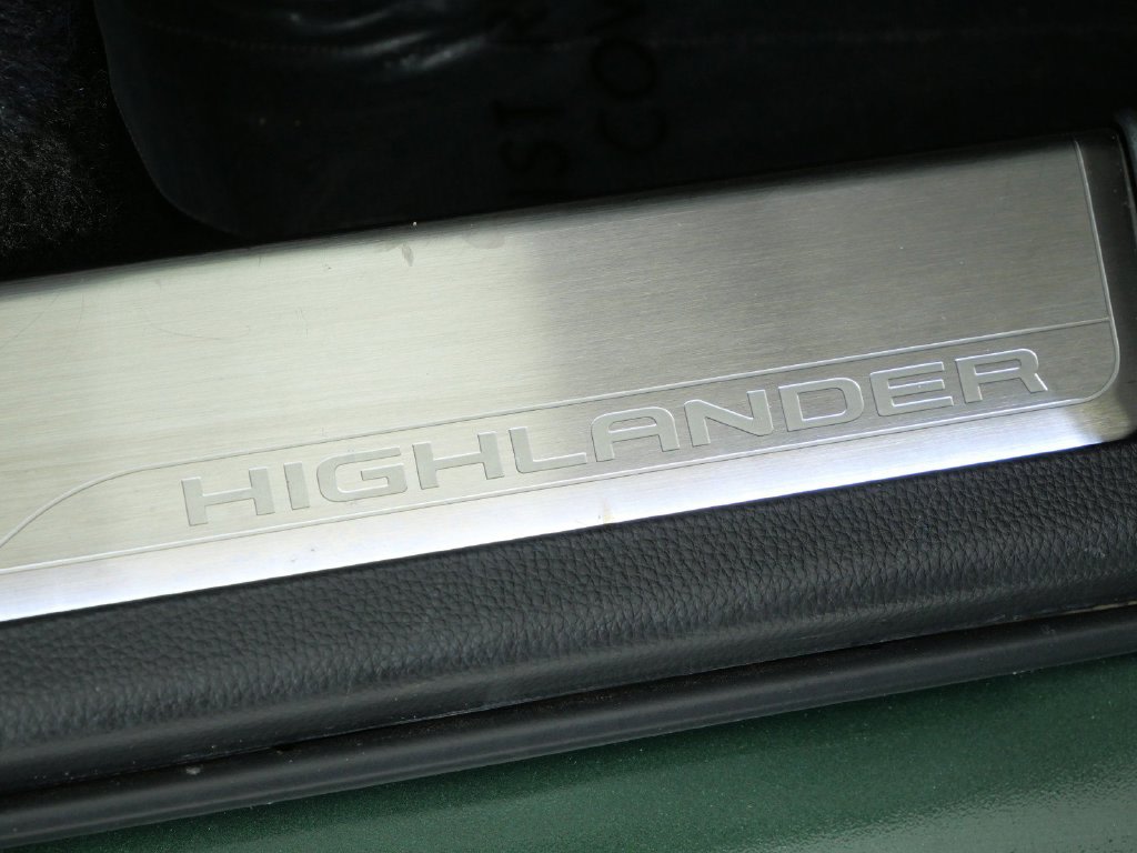 Thumbnail: 2023 Toyota Highlander - 16