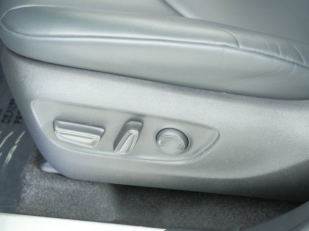 Thumbnail: 2023 Toyota Highlander - 40