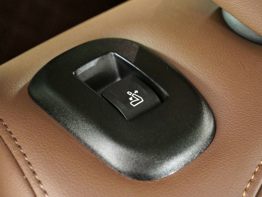 Thumbnail: 2026 BMW X7 - 33