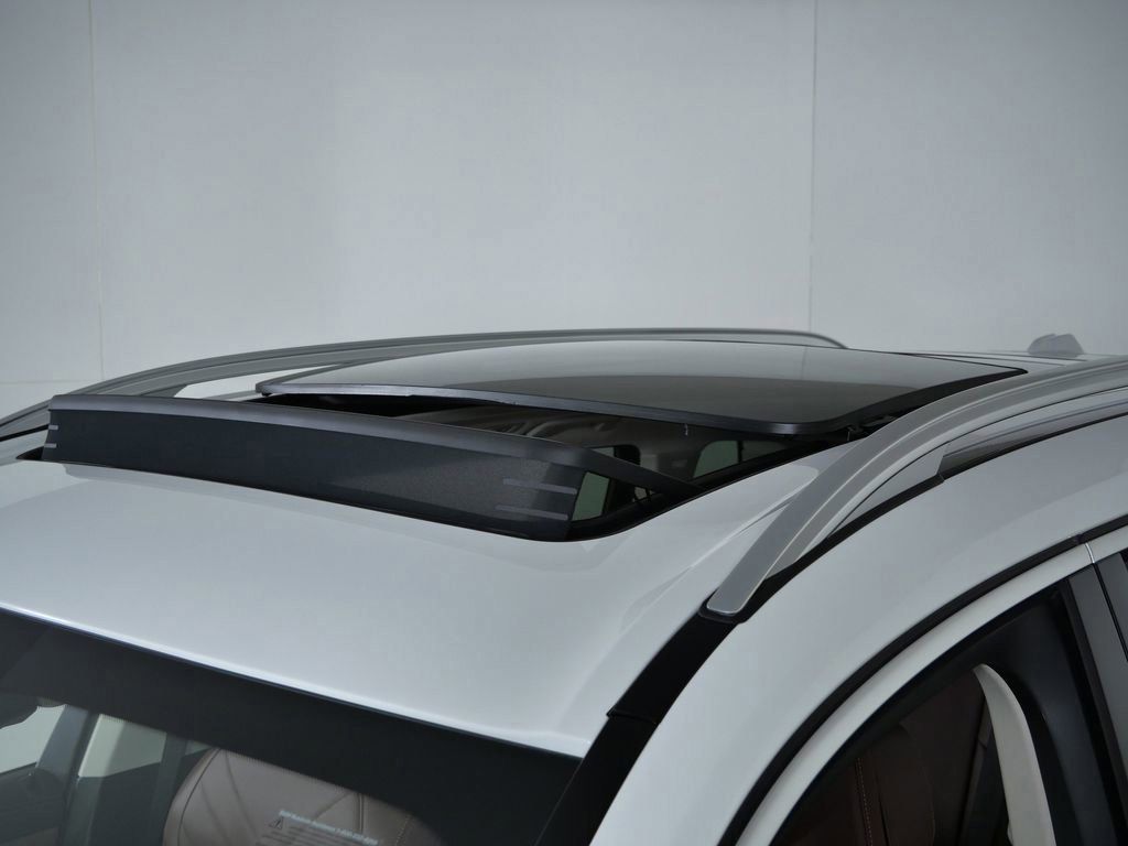 Thumbnail: 2026 BMW X7 - 25
