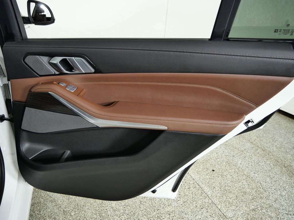 Thumbnail: 2026 BMW X7 - 30