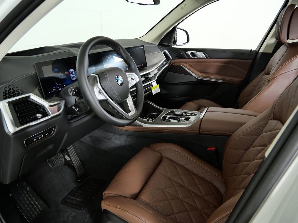 Thumbnail: 2026 BMW X7 - 40