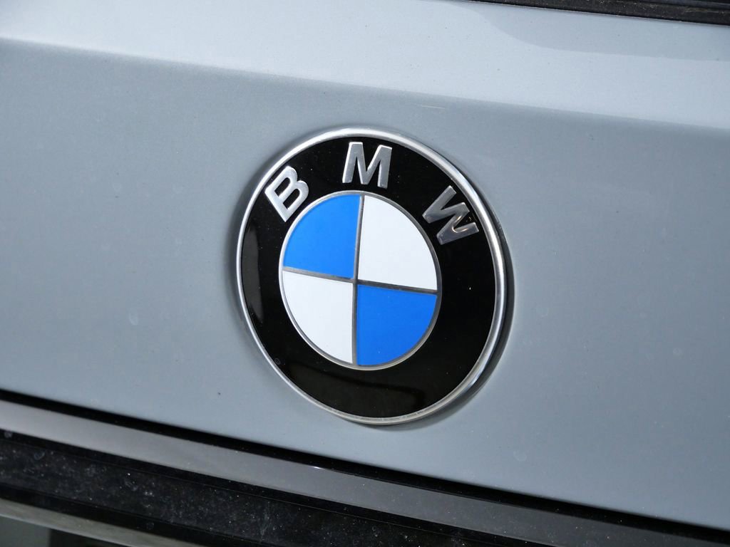 Thumbnail: 2026 BMW X7 - 21