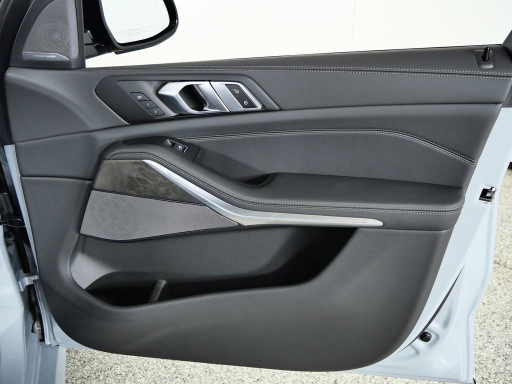 Thumbnail: 2026 BMW X7 - 26