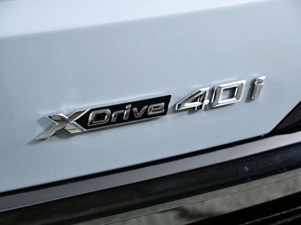 Thumbnail: 2026 BMW X7 - 22