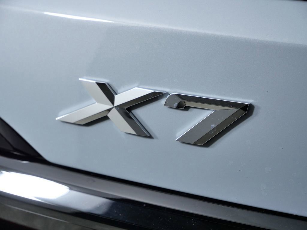 Thumbnail: 2026 BMW X7 - 23