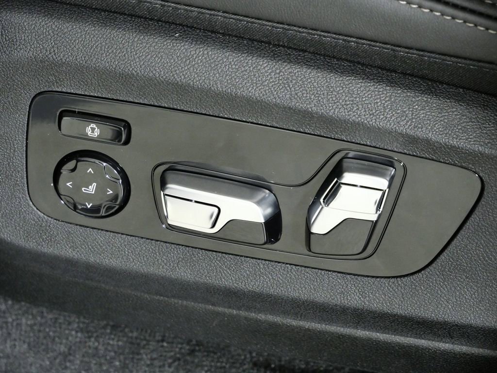 Thumbnail: 2026 BMW X7 - 41