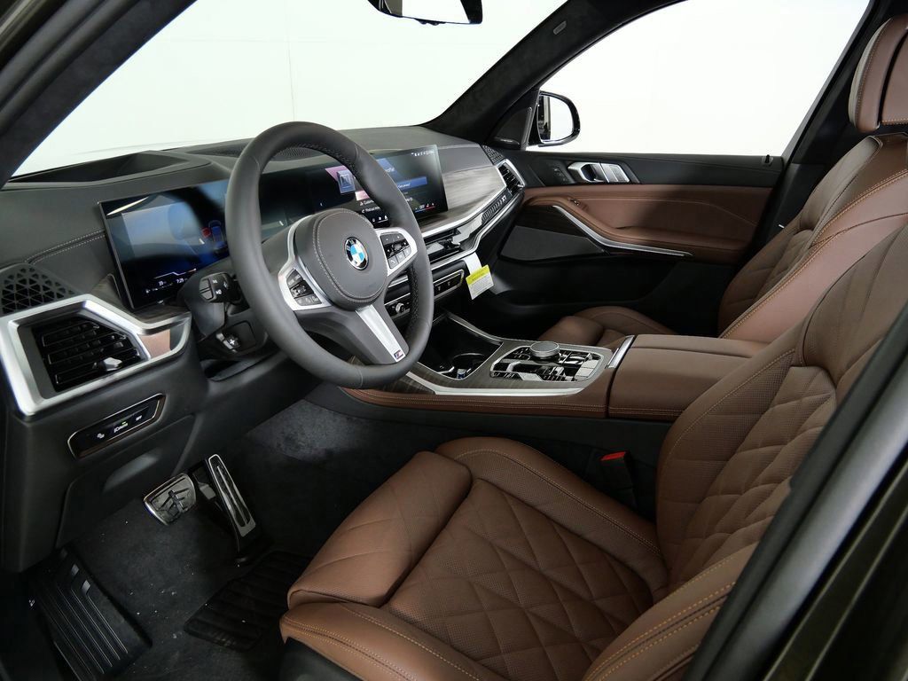 Thumbnail: 2026 BMW X7 - 40