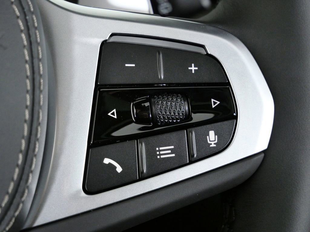 Thumbnail: 2026 BMW X7 - 46