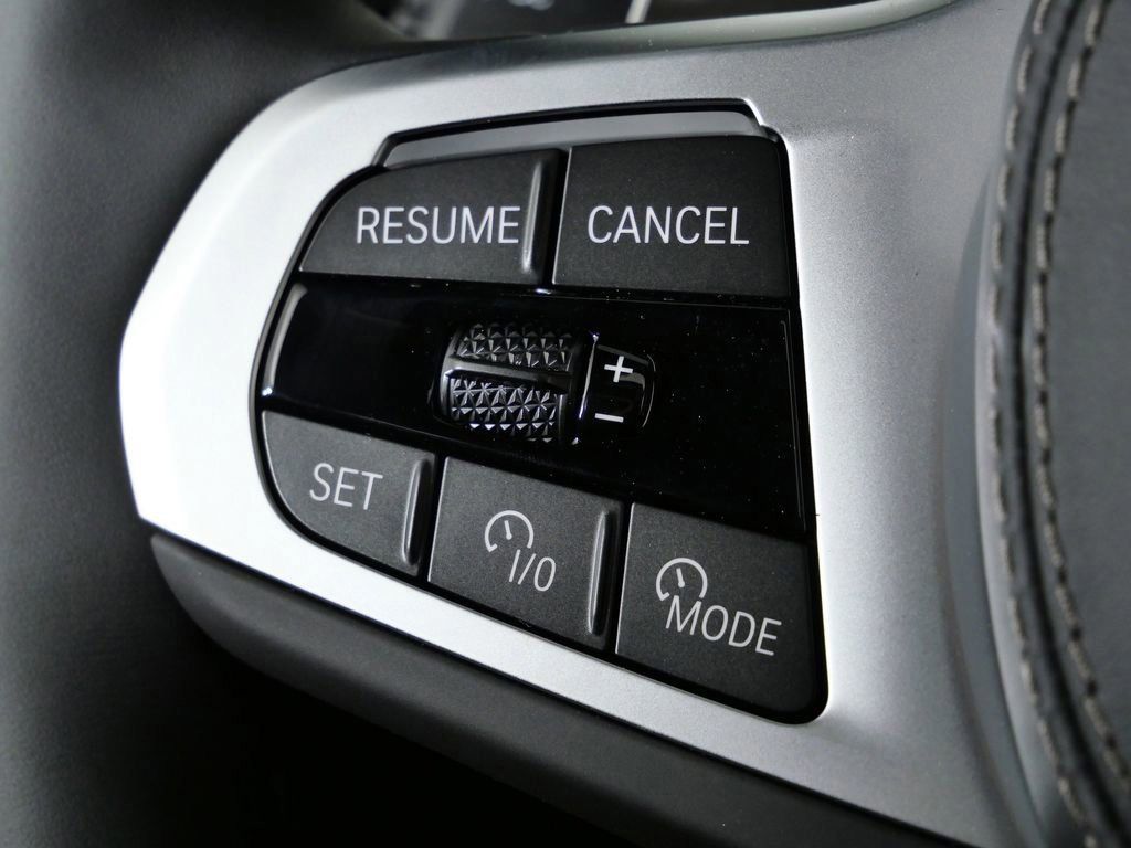 Thumbnail: 2026 BMW X7 - 45