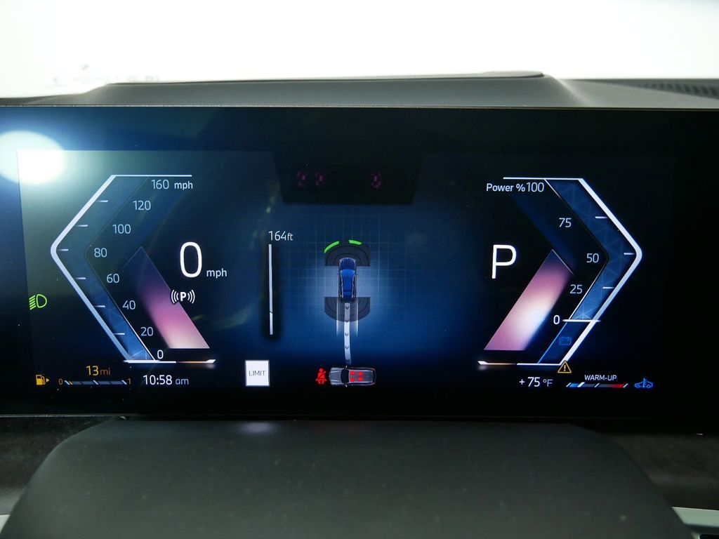 2025 BMW X7 xDrive40i 14