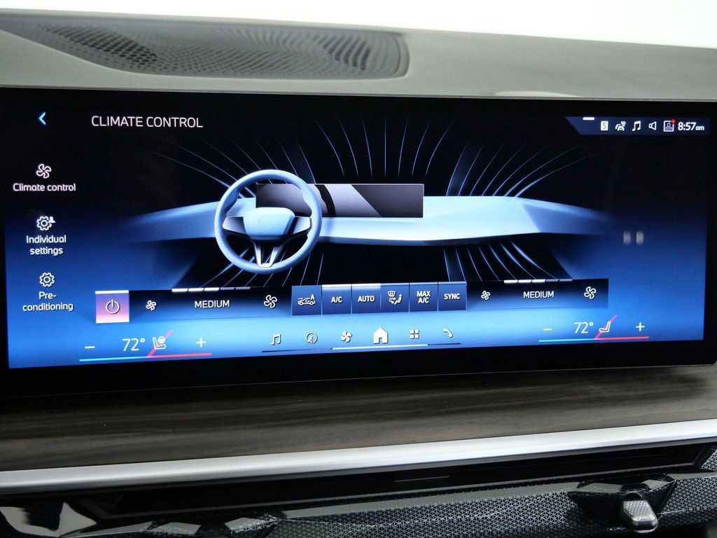 Thumbnail: 2026 BMW X7 - 16