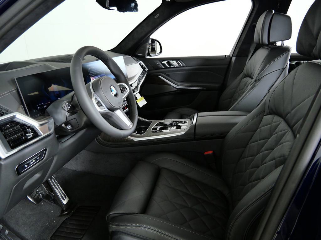 Thumbnail: 2026 BMW X7 - 41