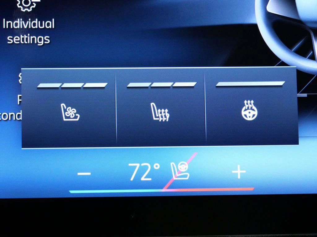 Thumbnail: 2026 BMW X7 - 49