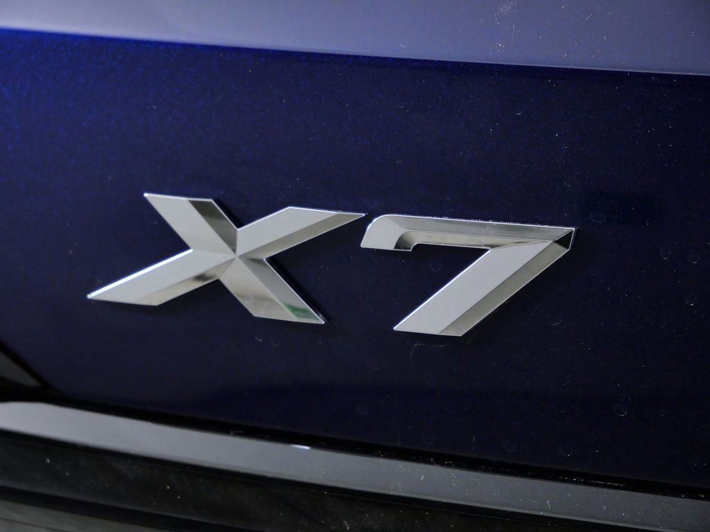 Thumbnail: 2026 BMW X7 - 25