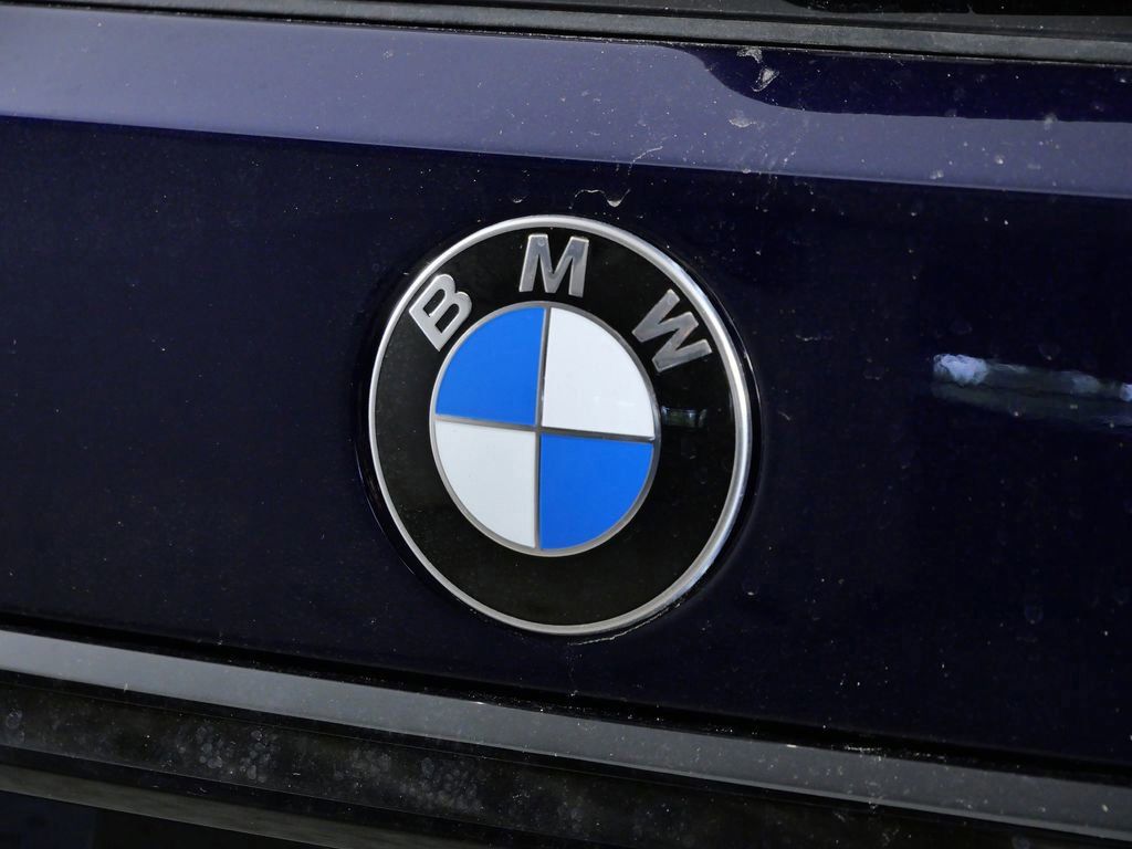 Thumbnail: 2026 BMW X7 - 23