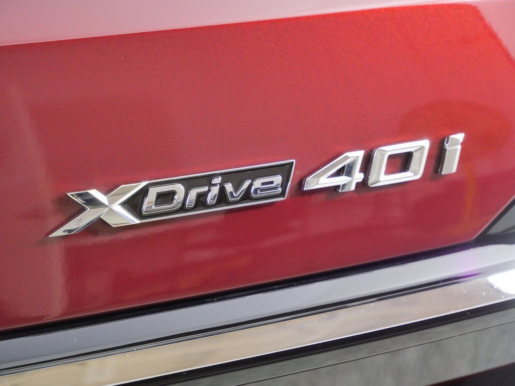 Thumbnail: 2027 BMW X7 - 22