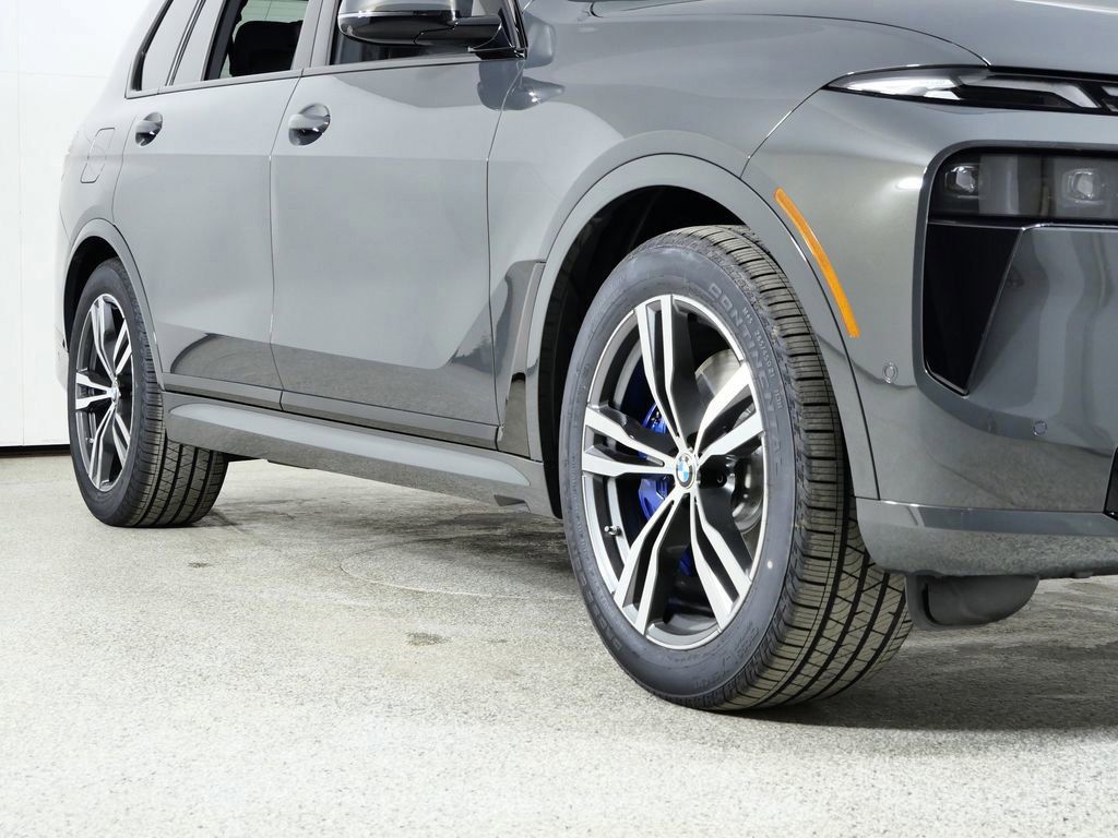Thumbnail: 2026 BMW X7 - 8