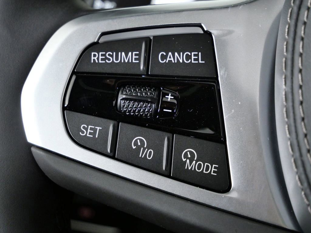 Thumbnail: 2026 BMW X7 - 43