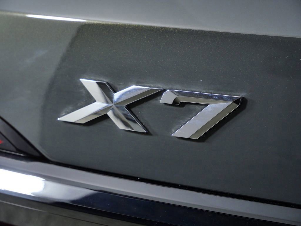Thumbnail: 2026 BMW X7 - 22