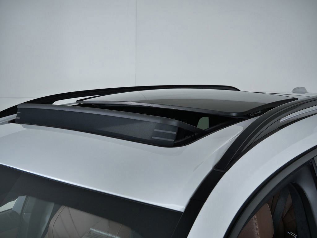 Thumbnail: 2026 BMW X7 - 26