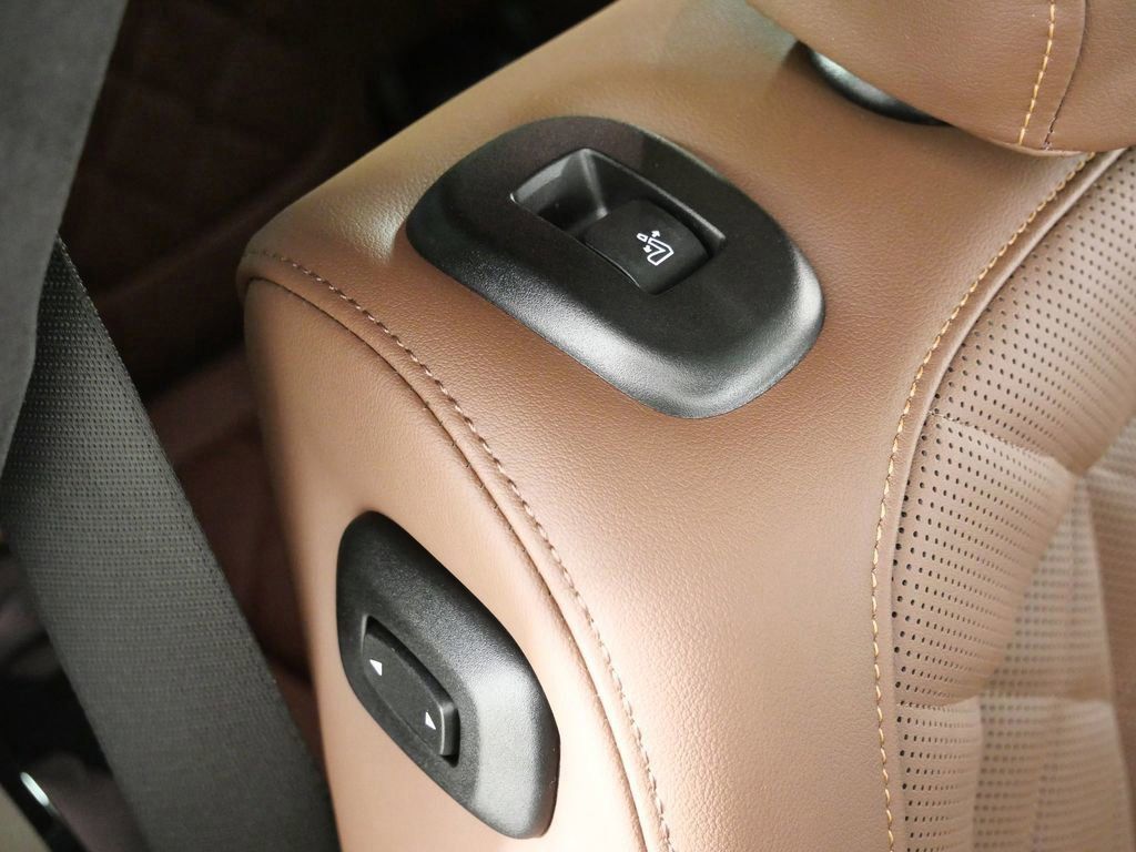 Thumbnail: 2026 BMW X7 - 13
