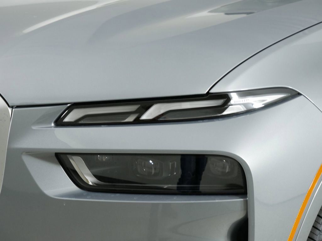 Thumbnail: 2025 BMW X7 - 24