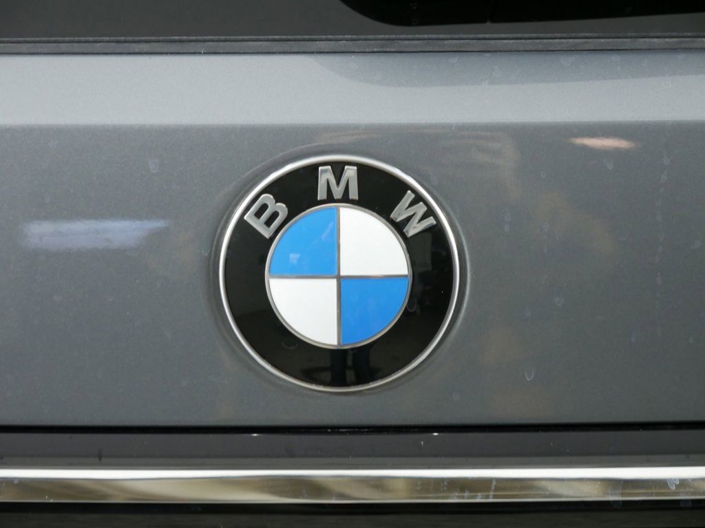 Thumbnail: 2025 BMW X7 - 7