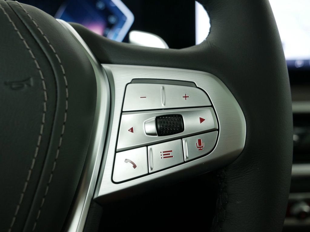 Thumbnail: 2025 BMW X7 - 42