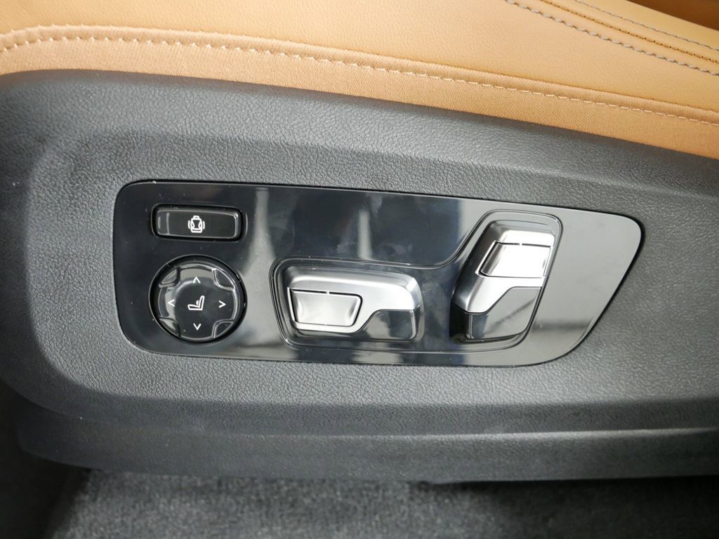 Thumbnail: 2025 BMW X7 - 40