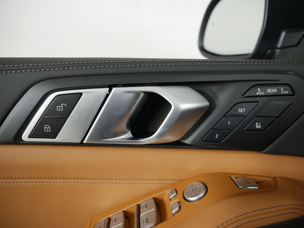 Thumbnail: 2025 BMW X7 - 39