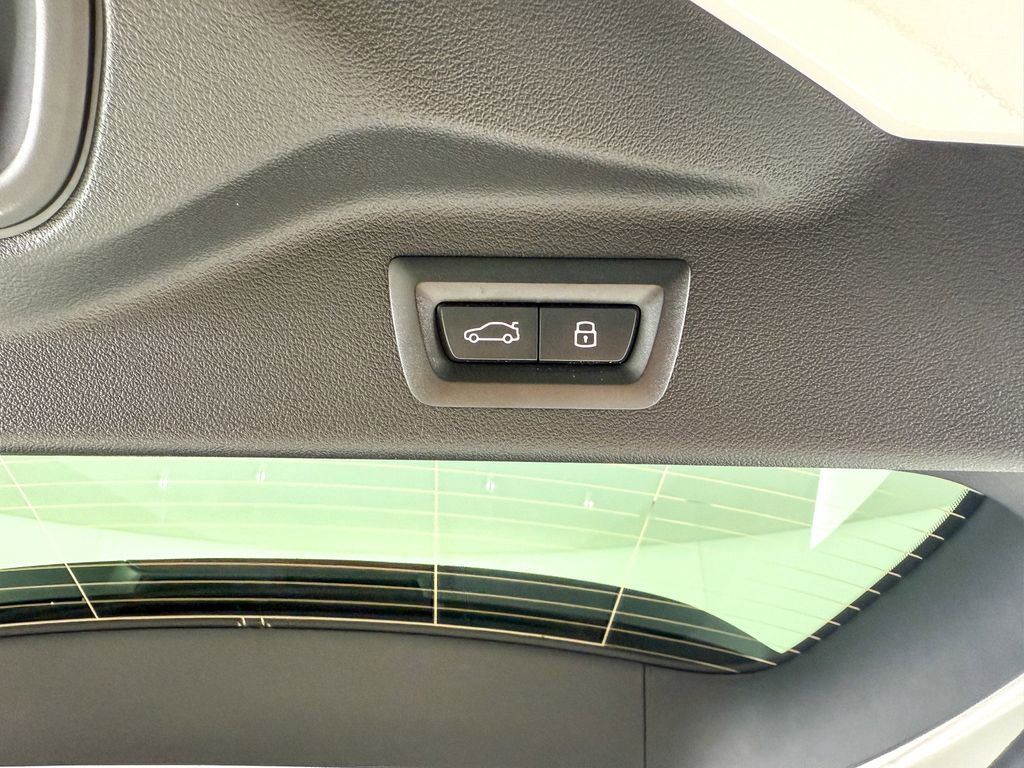 Thumbnail: 2026 BMW X7 - 24