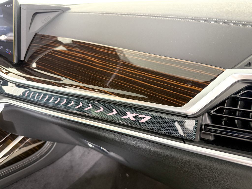 Thumbnail: 2026 BMW X7 - 29